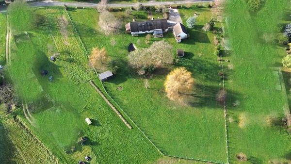 Propriété 170m²: hab principal 151m² + Gite 19m² + dép 138m² / 6841m²