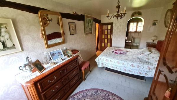 Propriété 170m²: hab principal 151m² + Gite 19m² + dép 138m² / 6841m²