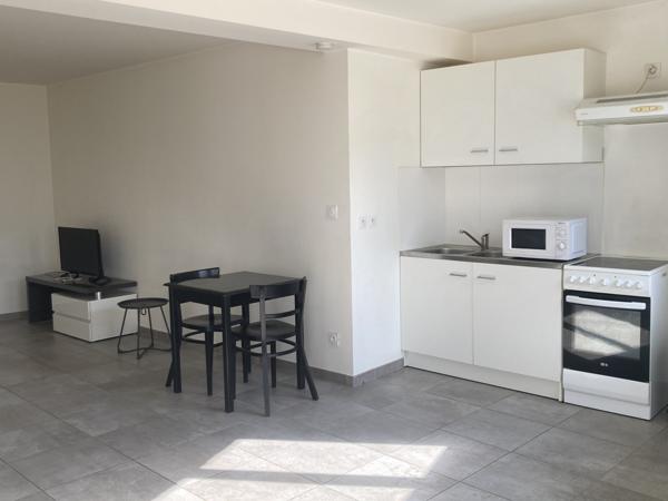 LOYETTES - STUDIO DE 35 M² MEUBLE AU RDC Loyettes (01360)