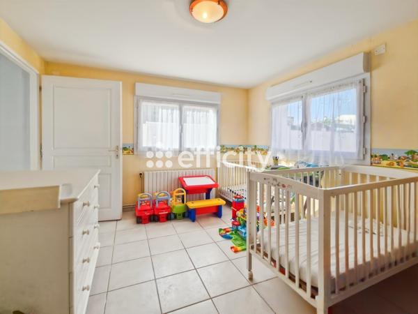 Maison
         6 pièces
        - 127 m² Bien prestige 528 000 € *