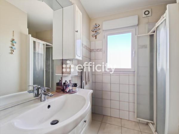 Maison
         6 pièces
        - 127 m² Bien prestige 528 000 € *