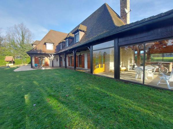 Maison de caractère 262m2 sur 4 ha avec étangs privés à THIVIERS (24) 717 000€ FAI