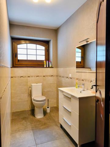Maison de caractère 262m2 sur 4 ha avec étangs privés à THIVIERS (24) 717 000€ FAI