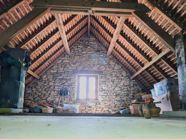 Maison de caractère 262m2 sur 4 ha avec étangs privés à THIVIERS (24) 717 000€ FAI