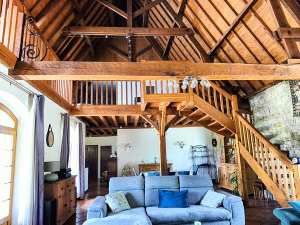 Maison de caractère 262m2 sur 4 ha avec étangs privés à THIVIERS (24) 717 000€ FAI
