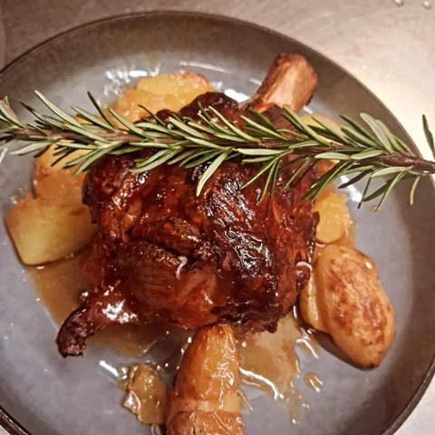 A saisir restaurant (fond et murs) idéalement situé face au vignoble