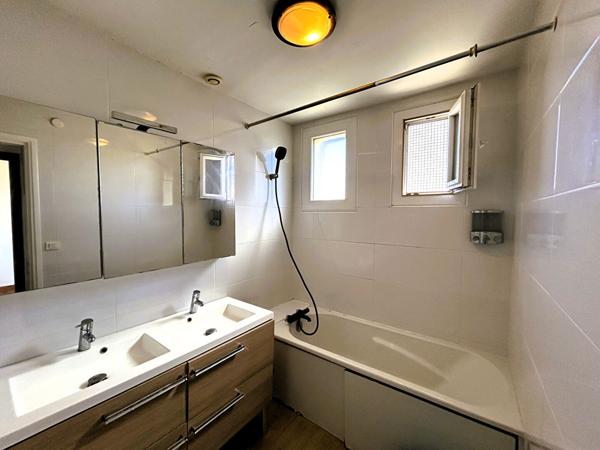 Appartement Perpignan 4 pièce(s) 72.75 m2, garage aménagé et grande terrasse!