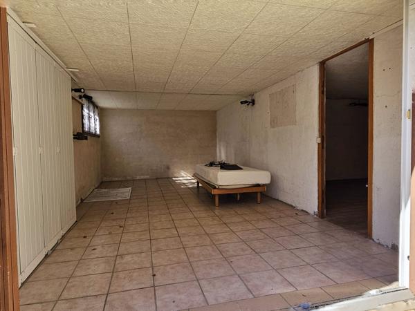 Brunoy (91800) Meulière sur sous-sol total avec jardin !