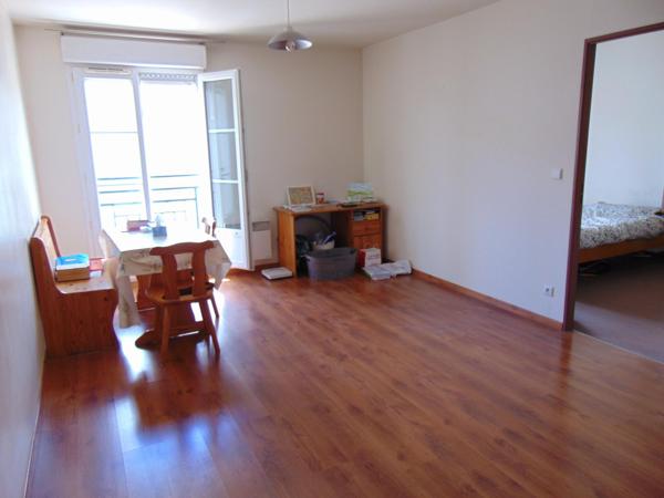 APPARTEMENT DANS RESIDENCE SECURISEE TRES BIEN ENTRETENUE