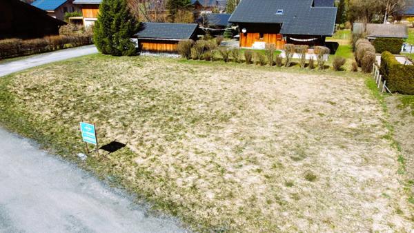 Haute Savoie (74), à vendre SAMOENS terrain avec PC purgé - Terrain de 705 m²