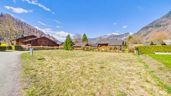 Haute Savoie (74), à vendre SAMOENS terrain avec PC purgé - Terrain de 705 m²