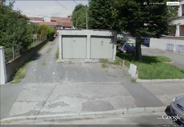 Parking · Location Villefranche Sur Saone (69400) 10m²