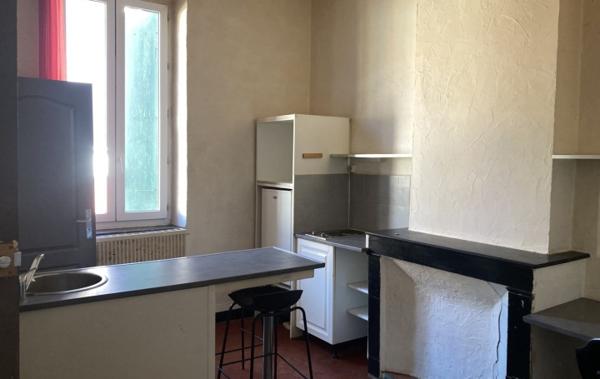 Vente Maison de ville Petite cour à rafraîchir Beziers   