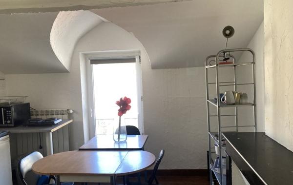 Vente Maison de ville Petite cour à rafraîchir Beziers   