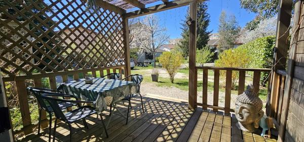 Terrain constructible 1 200m2 avec 2 gîtes