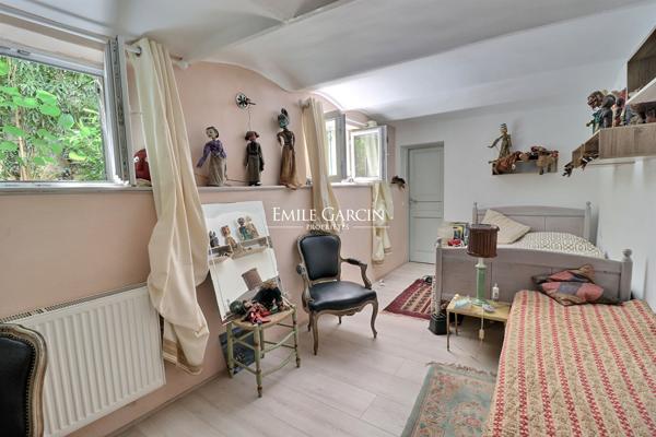 A vendre - Appartement en rez-de-chaussée avec terrasse et jardin