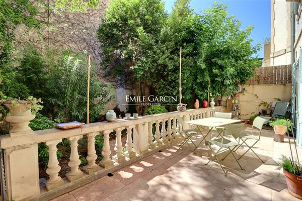 A vendre - Appartement en rez-de-chaussée avec terrasse et jardin