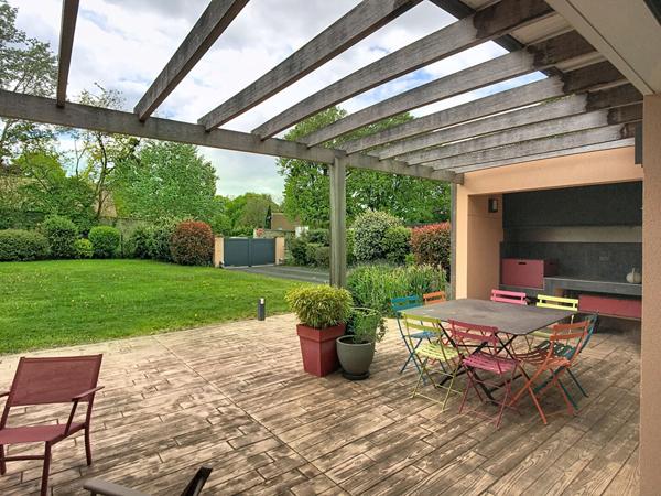 Maison récente à vendre à Fleury-sur-Orne, calme et vue dégagée