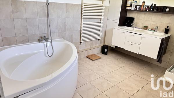 Maison à vendre 7 pièces 150 m² Brives-sur-Charente