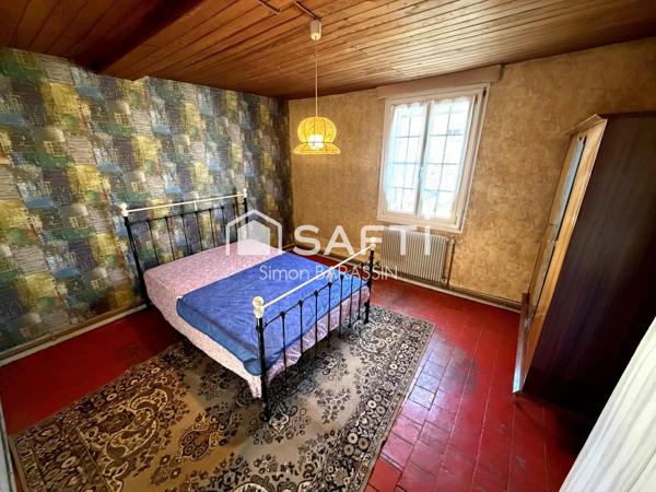 Maison de bourg avec beau potentiel, proche Lisieux