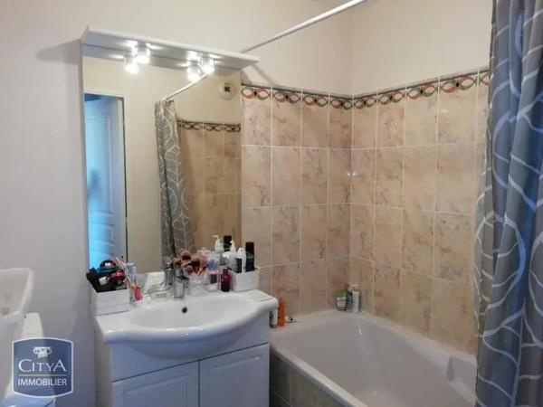 Appartement à louer 2 pièces 45.18m² Tours (37000)