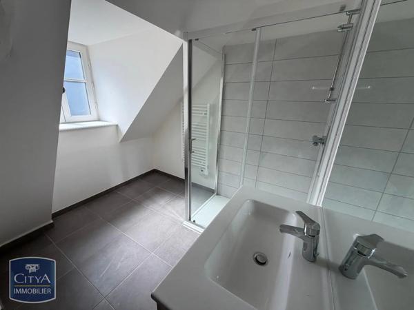 Appartement à louer 3 pièces 61.3m² Vichy (03200)
