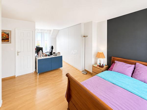 Maison Triel Sur Seine 6 pièce(s) 135 m2 537 000 € **  - Référence  1803