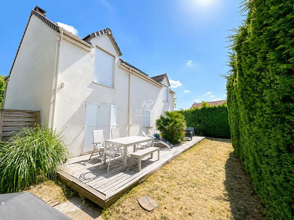 Maison Triel Sur Seine 6 pièce(s) 135 m2 537 000 € **  - Référence  1803
