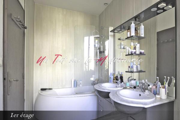 SOUS OFFRE ---- Maison de village avec jardinet-terrasse et garage à Puget Ville, 3 chambres, 147 m2 aménagés dont 130m2 habitables