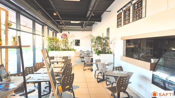 Fonds de bar, brasserie et sa belle terrasse ensoleillée dans un emplacement privilégié à fort passage.