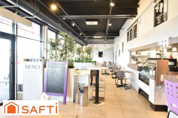 Fonds de bar, brasserie et sa belle terrasse ensoleillée dans un emplacement privilégié à fort passage.