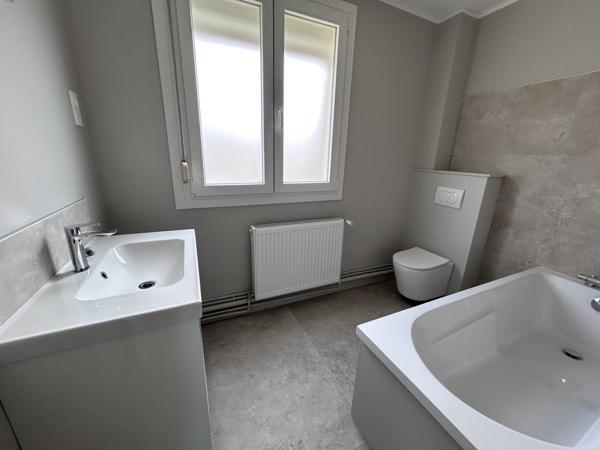 Belle maison semi plain pied entièrement rénovée