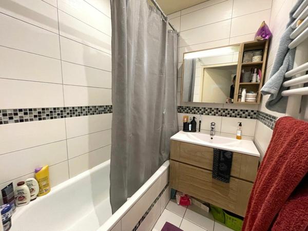 Appartement à vendre    3 pièces • 44,25 m2 Épône