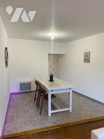 CANDÉ CENTRE  - APPARTEMENT T3 RÉNOVÉ LOUÉ  + LOCAL COMMERCIAL 