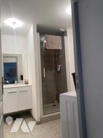 CANDÉ CENTRE  - APPARTEMENT T3 RÉNOVÉ LOUÉ  + LOCAL COMMERCIAL 