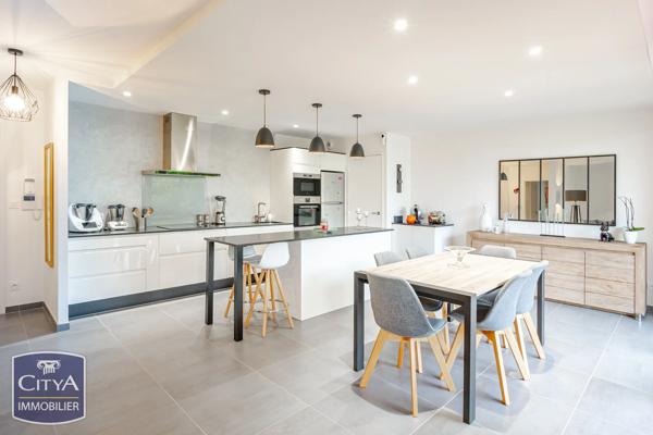 Appartement à vendre 1 pièce 89m² Tours (37100)