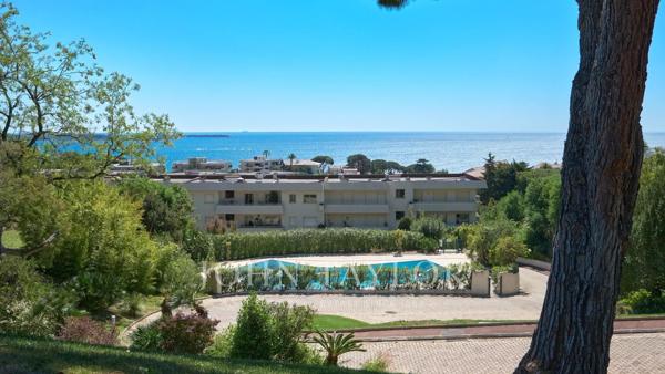 Cannes Croix-des-Gardes Superbe appartement rez-de-jardin