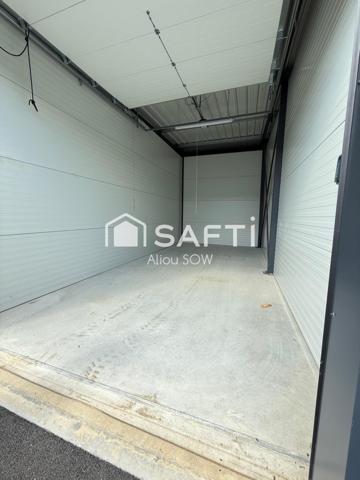 Box de stockage, garage, dépôt