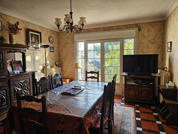 CHARMANT PAVILLON FAMILIAL EN PLEIN CENTRE VILLE- AU CALME DANS UNE IMPASSE