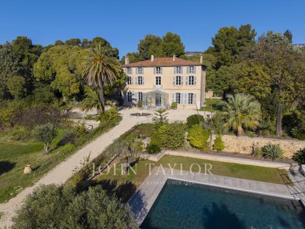 Bastide du XVIIIᵉ siècle au cœur d’un domaine de 4,5 hectares