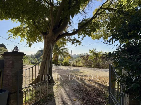 Bastide du XVIIIᵉ siècle au cœur d’un domaine de 4,5 hectares