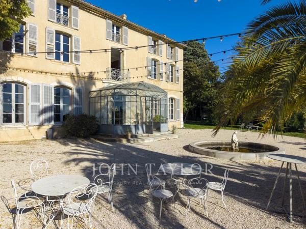 Bastide du XVIIIᵉ siècle au cœur d’un domaine de 4,5 hectares