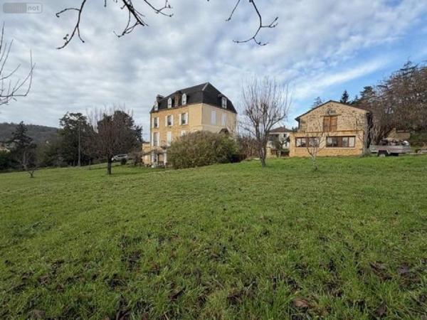 Maison à vendre à Sarlat-la-Canéda en Dordogne (24200), ref : 143