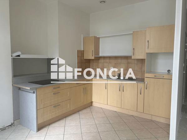 Location Appartement 2 pièces 42 m² - 53 RUE MONTESQUIEU Agen 47000