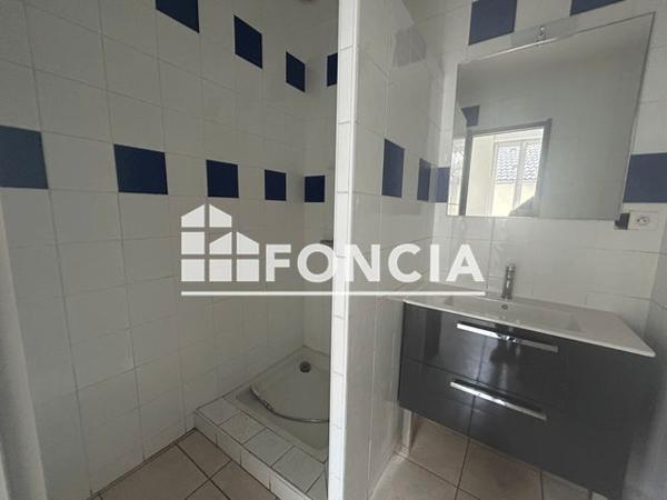 Location Appartement 2 pièces 42 m² - 53 RUE MONTESQUIEU Agen 47000