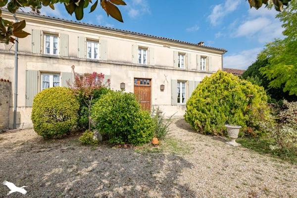 Maison à vendre |  Matha |  5 pièces | 200 m²