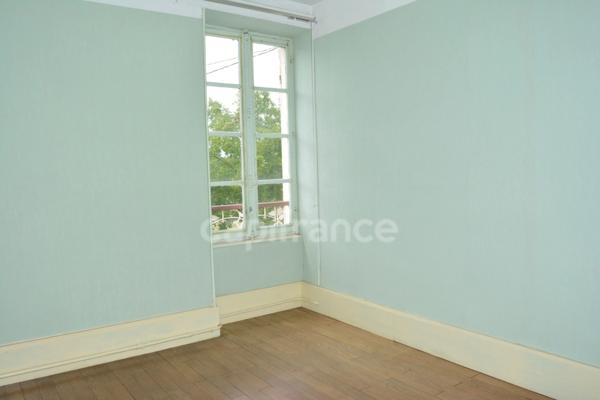 Dpt Nièvre (58), à vendre AUNAY EN BAZOIS immeuble 2 Appartements 1 garage