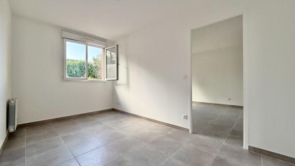 Appartement Corbeil Essonnes 2 pièce(s) 42.70 m2