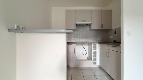 Appartement Corbeil Essonnes 2 pièce(s) 42.70 m2