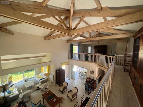 Maison de maître à vendre à Bourg-en-Bresse dans l'Ain (01000), ref :   
CONVERT